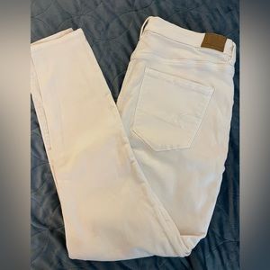 American eagle white jeans